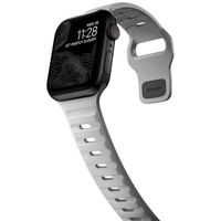 Nomad Sport Armband FKM für das  Apple Watch Series 1 t/m 9 / SE (38/40/41 mm) | Series 10 / 11 (42 mm) - Lunar Gray