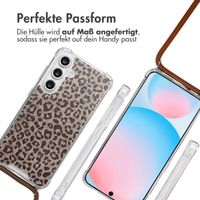 imoshion Design Hülle mit Band Samsung Galaxy S24 FE - Leopard Mood