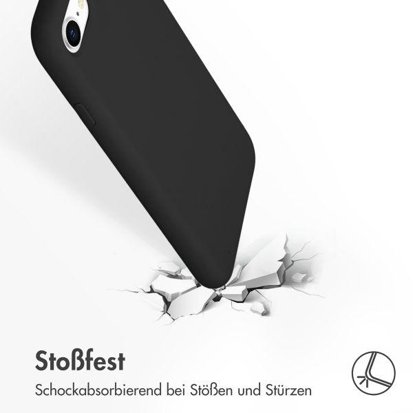 Accezz Liquid Silikoncase Schwarz für das iPhone SE (2022 / 2020) / 8 / 7