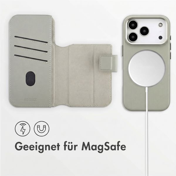 Accezz 2-in-1 Klapphülle aus Leder mit MagSafe Apple iPhone 18 Pro Max / 17 Pro Max - Light Grey