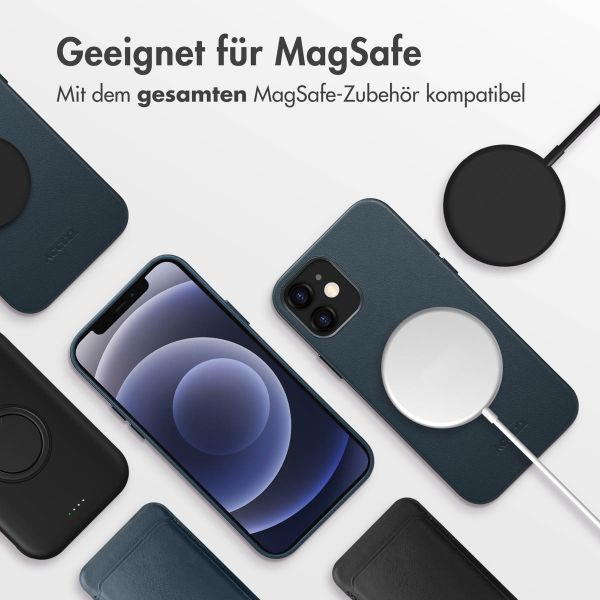 Accezz MagSafe Leather Backcover für das iPhone 12 (Pro) - Nightfall Blue