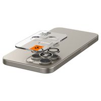 Spigen GLAStR EZ Fit Optik Pro Kameraschutz 2er-Pack für Apple iPhone 15 Pro / 15 Pro Max - Natural Titanium