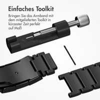 Accezz Mattes Titanstahlarmband für das  Apple Watch Series 1 t/m 9 / SE (38/40/41 mm) | Series 10 / 11 (42 mm) - Schwarz