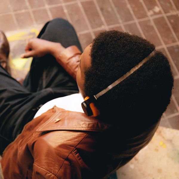 MONDO by Defunc Freestyle On-Ear Kopfhörer - Kabelloser Kopfhörer - Greige