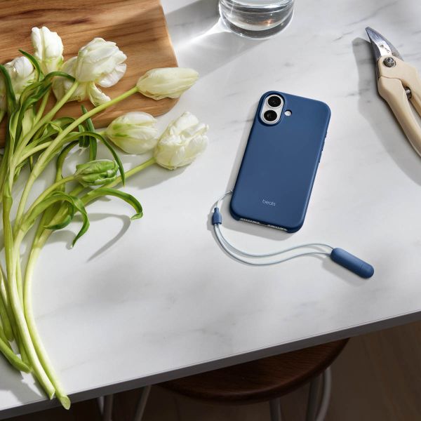 Beats Kickstand-Hülle mit MagSafe und Kamera-Steuerung Apple iPhone 17 - Bedrock Blue