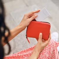 Chipolo Point Bundle – Bluetooth-Tracker für Android – 1x Tag & 1x Karte – Weiß