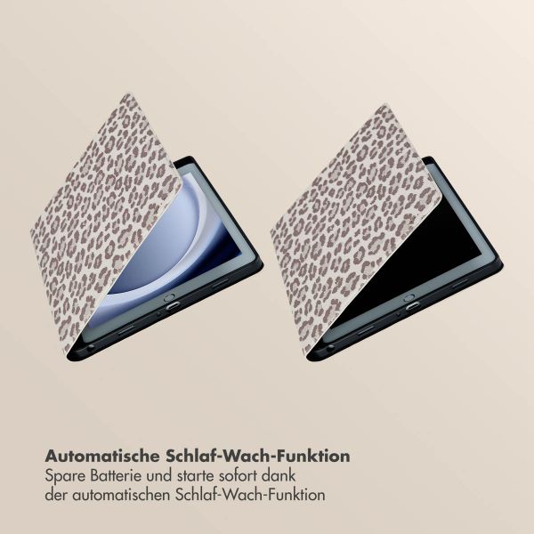 Selencia Sabi Klapphülle mit Leopardenmuster Samsung Galaxy Tab A9 Plus - Soft Ivory