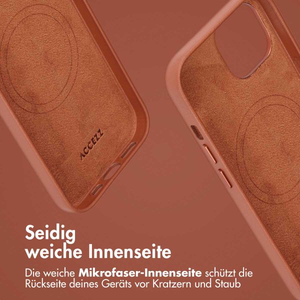 Accezz 2-in-1 Klapphülle aus Leder mit MagSafe Apple iPhone 15 - Sienna Brown