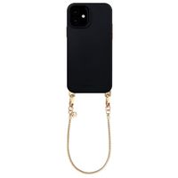 Selencia Rivièra MagSafe Backcover mit abnehmbaren Haken für das Apple iPhone 12 / 12 Pro - Velvet Black + Sleek Chain Handykette - Gold