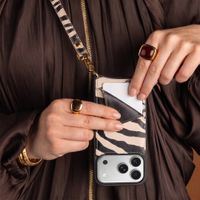Selencia Nova HandyHülle mit Kordel und Kartenhalter Apple iPhone 16 - Zazzy Zebra