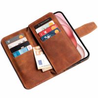 Wachikopa Multi Wallet Bookcase für das iPhone 15 - Camel