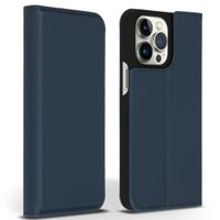 Accezz Premium Leather Slim Klapphülle für das iPhone 14 Pro Max - Dunkelblau