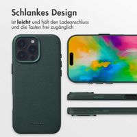 Accezz MagSafe Leather Backcover für das iPhone 16 Pro Max - Cedar Green