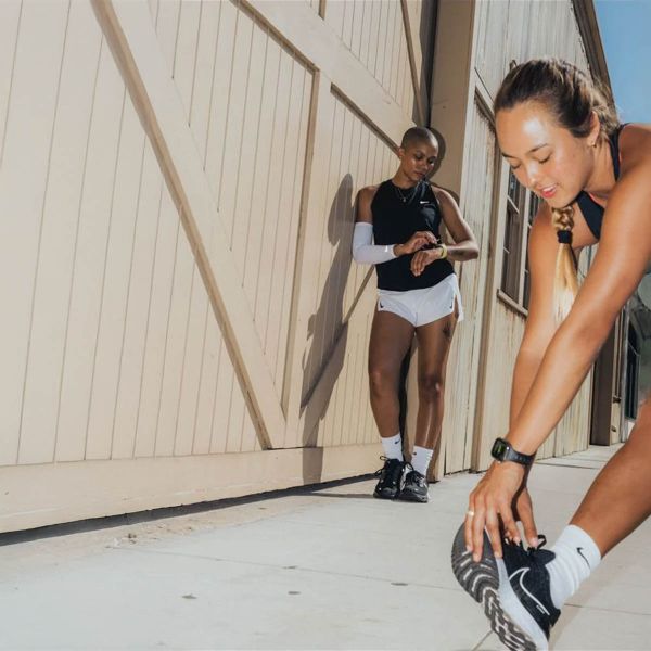 Nomad Tempo Silikonarmband für das  Apple Watch Series 1 - 9 / SE (38/40/41 mm) | Series 10 / 11 (42 mm) - Black