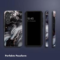 Selencia Vivid Tough Back Cover für das Samsung Galaxy S23 - Chic Marble Black