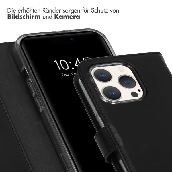 Selencia Echtleder Klapphülle für das iPhone 15 Pro - Schwarz