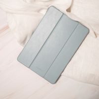 Selencia Nuria ﻿Trifold Klapphülle aus veganem Leder Galaxy Tab A7