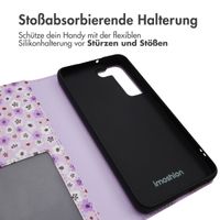 imoshion ﻿Design Klapphülle für das Samsung Galaxy S22 - Purple Flowers