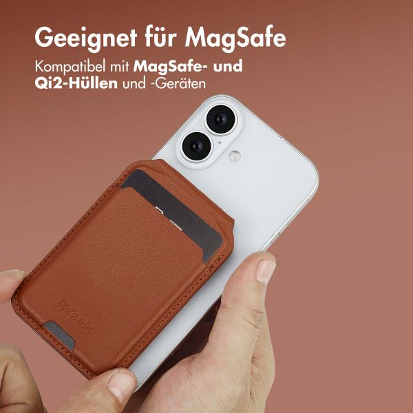Accezz Leder-Wallet mit Standfunktion - Geeignet für MagSafe und Qi2 - Sienna Brown