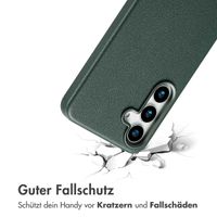 Accezz MagSafe Leather Backcover für das Samsung Galaxy S25 Plus - Cedar Green