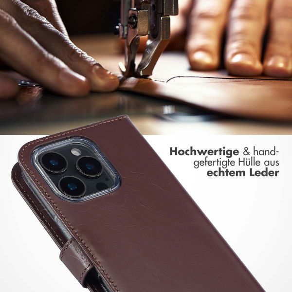 Selencia Echtleder Klapphülle Apple iPhone 16 Pro - Braun