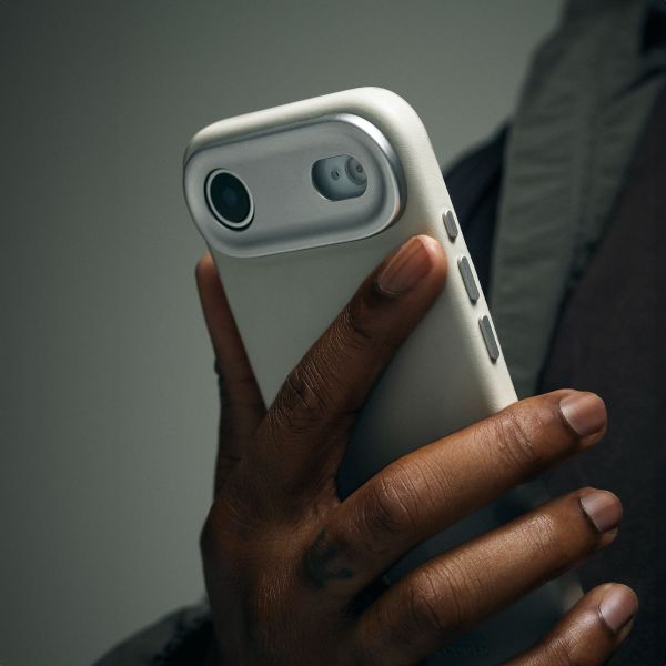 Decoded Leather Backcover MagSafe Apple iPhone 17 Pro Max - Schwarz