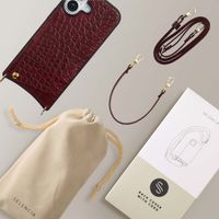 Selencia Nova Croco HandyHülle mit Kordel und Kartenhalter Apple iPhone 17 - Burgundy