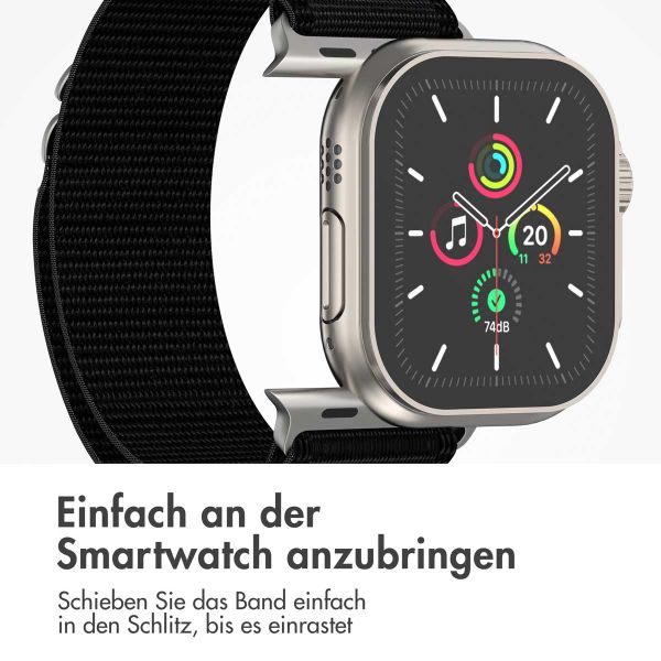 imoshion Nylon-Armband Alpine für die Apple Watch Series 1 bis 10 / SE / Ultra (2) (44/45/46/49 mm) - Schwarz