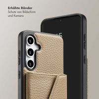 Selencia Sera Kordel-Hulle mit Kartenhalter-Umschlag für das Samsung Galaxy S24 FE - Beige