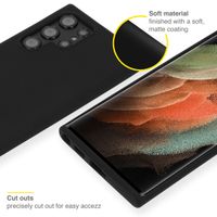 Accezz Liquid Silikoncase Samsung Galaxy S22 Ultra - Schwarz