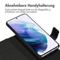 Accezz Premium Leather 2 in 1 Klapphülle für das Samsung Galaxy S21 - Schwarz