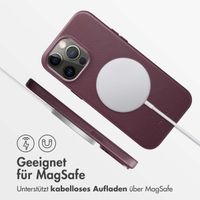 Accezz MagSafe Leather Backcover für das iPhone 15 Pro Max - Heath Purple