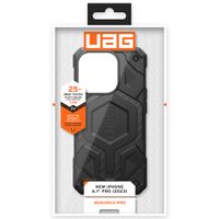 UAG Monarch Pro Backcover Apple iPhone 15 Pro - Carbon Fiber