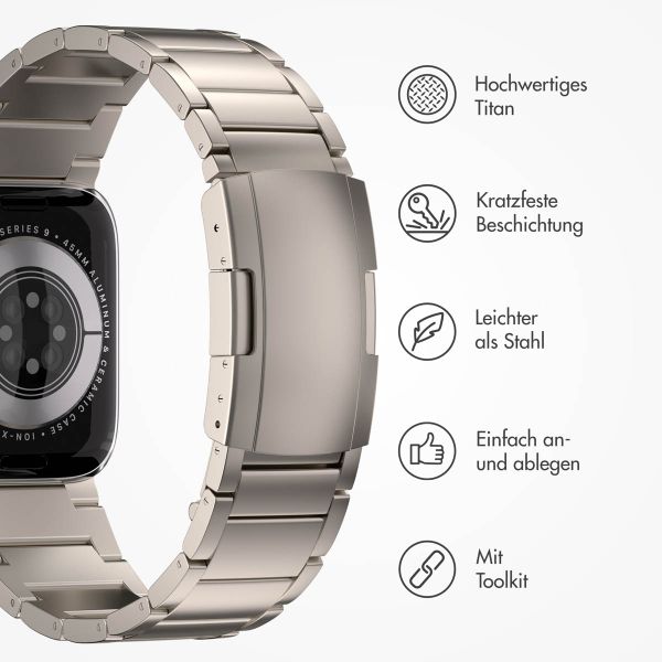 Accezz Mattes Titanstahlarmband für die Apple Watch Series 1 bis 9 / SE (38/40/41 mm) | Series 10 (42 mm) - Titan