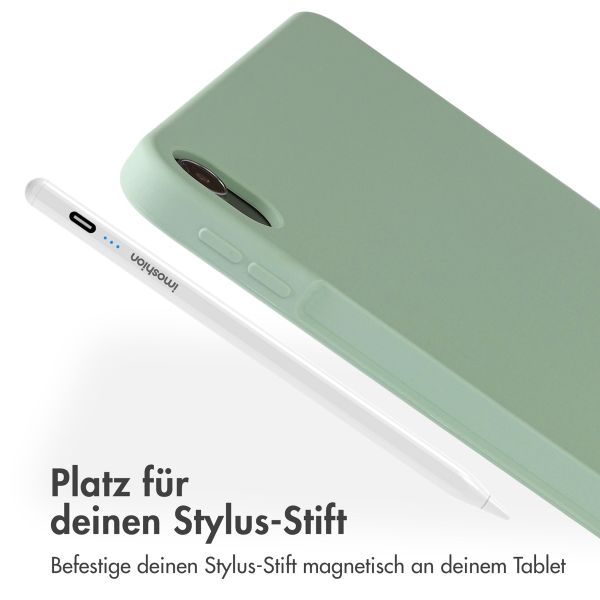 Accezz Liquid Silicone Back Cover mit Stifthalter für das iPad Air 11 Zoll (2024) M2 / Air 5 (2022) / Air 4 (2020) - Hellgrün