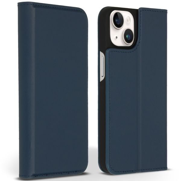 Accezz Premium Leather Slim Klapphülle für das iPhone 14 - Dunkelblau