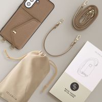 Selencia Sera HandyHülle mit Kordel und Umschlag-Kartenhalter Samsung Galaxy A57 (5G) - Taupe