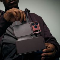 Decoded 2 in 1 Leather Klapphülle MagSafe Apple iPhone 17 - Chocolate Brown