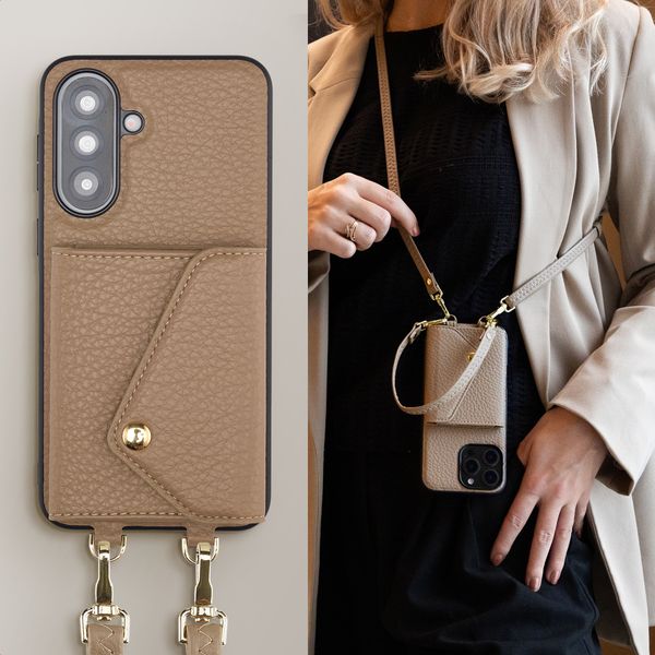 Selencia Sera HandyHülle mit Kordel und Umschlag-Kartenhalter Samsung Galaxy A37 (5G) - Taupe