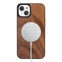 Woodcessories Bumper Case MagSafe für das iPhone 15 - Walnut