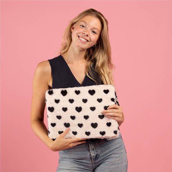 imoshion Fluffy Laptop Hülle 13-14 Zoll - Laptop Sleeve - Hearts