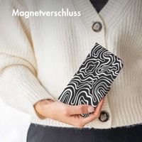 imoshion ﻿Design Klapphülle für das Apple iPhone SE (2022 / 2020) / 8 / 7 / 6(s) - Black And White