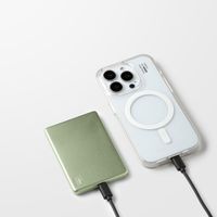 iDeal of Sweden Slim MagSafe Powerbank 5.000 mAh - Kabellose Powerbank - Sage Green