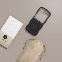 Selencia Wavy Backcover mit MagSafe Samsung Galaxy Z Flip 6 - Schwarz