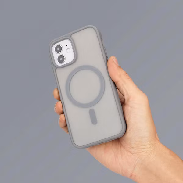 imoshion Color Guard Back Cover mit MagSafe Apple iPhone 12 (Pro) - Grau