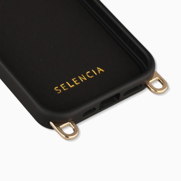 Selencia Rivièra MagSafe Backcover mit abnehmbaren Haken für das Apple iPhone 17e / 16e - Velvet Black + Sleek Chain (130 cm) - Gold