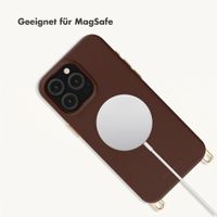 Selencia Rivièra Backcover mit MagSafe mit abnehmbaren Haken Apple iPhone 15 Pro Max - Choco Brown