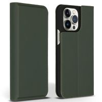 Accezz Premium Leather Slim Klapphülle für das iPhone 14 Pro Max - Grün