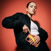 Callbuddy Hülle mit Strap Apple iPhone 17e / 16e / 15 / 14 / 13 - Coral Pop