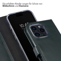 Selencia Echtleder Klapphülle für das iPhone 16 Pro - Grün